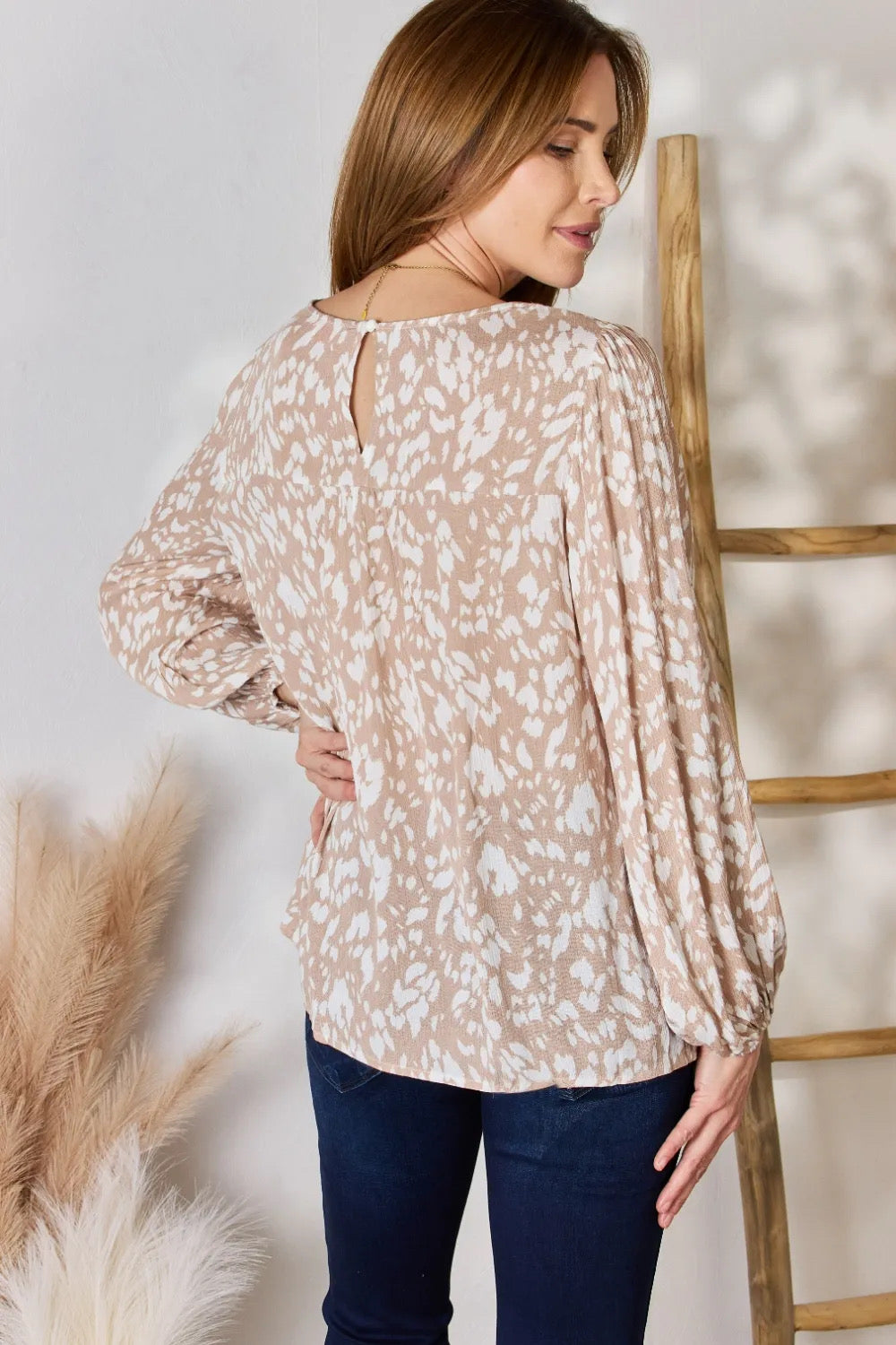 Embroidered Balloon Sleeve Blouse