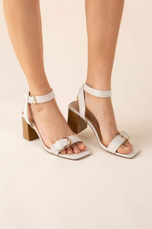 BUCKLE SANDAL HEELS