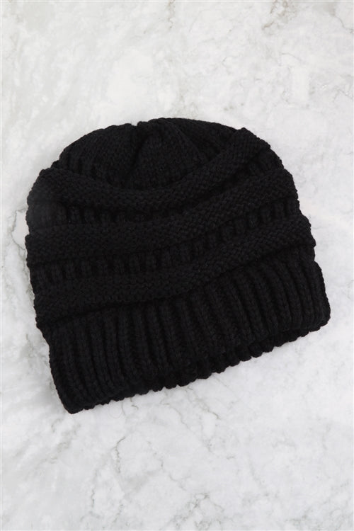 RIBBED KNIT PATTERN BEANIE